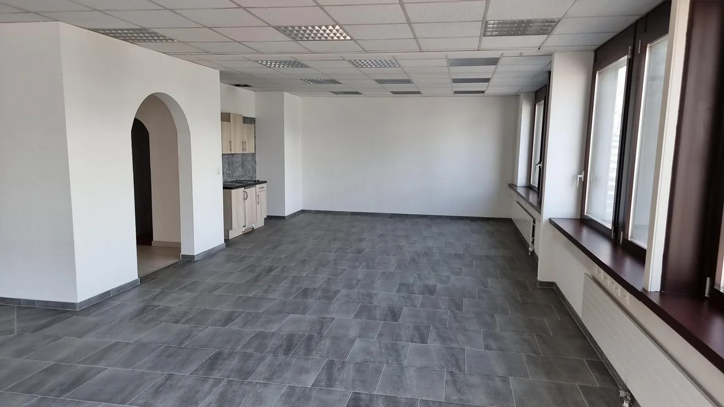 For training, yoga, beauty, studio, exhibition or office - Photo 4 of 9