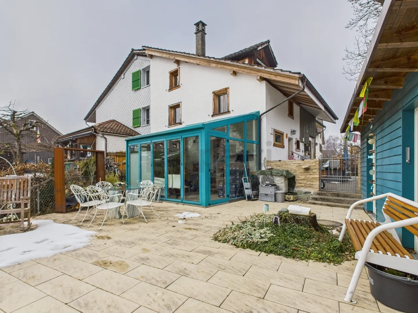 Maison d'angle de 5 pièces récemment rénovée avec jardin à Wetzikon - Photo 1 sur 13