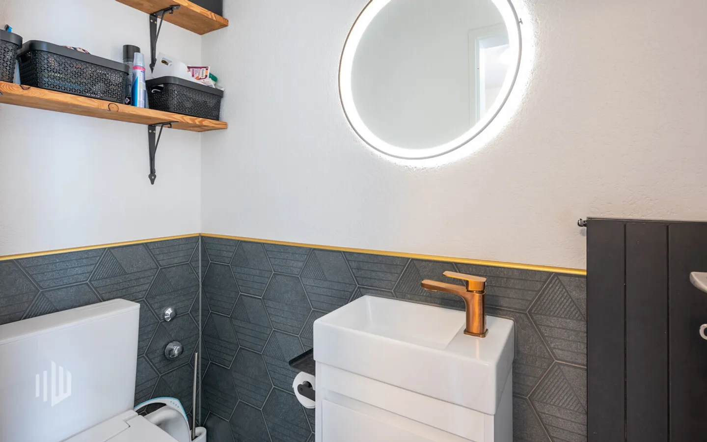 Family-Friendly Apartment with Balcony - Photo 10 of 13