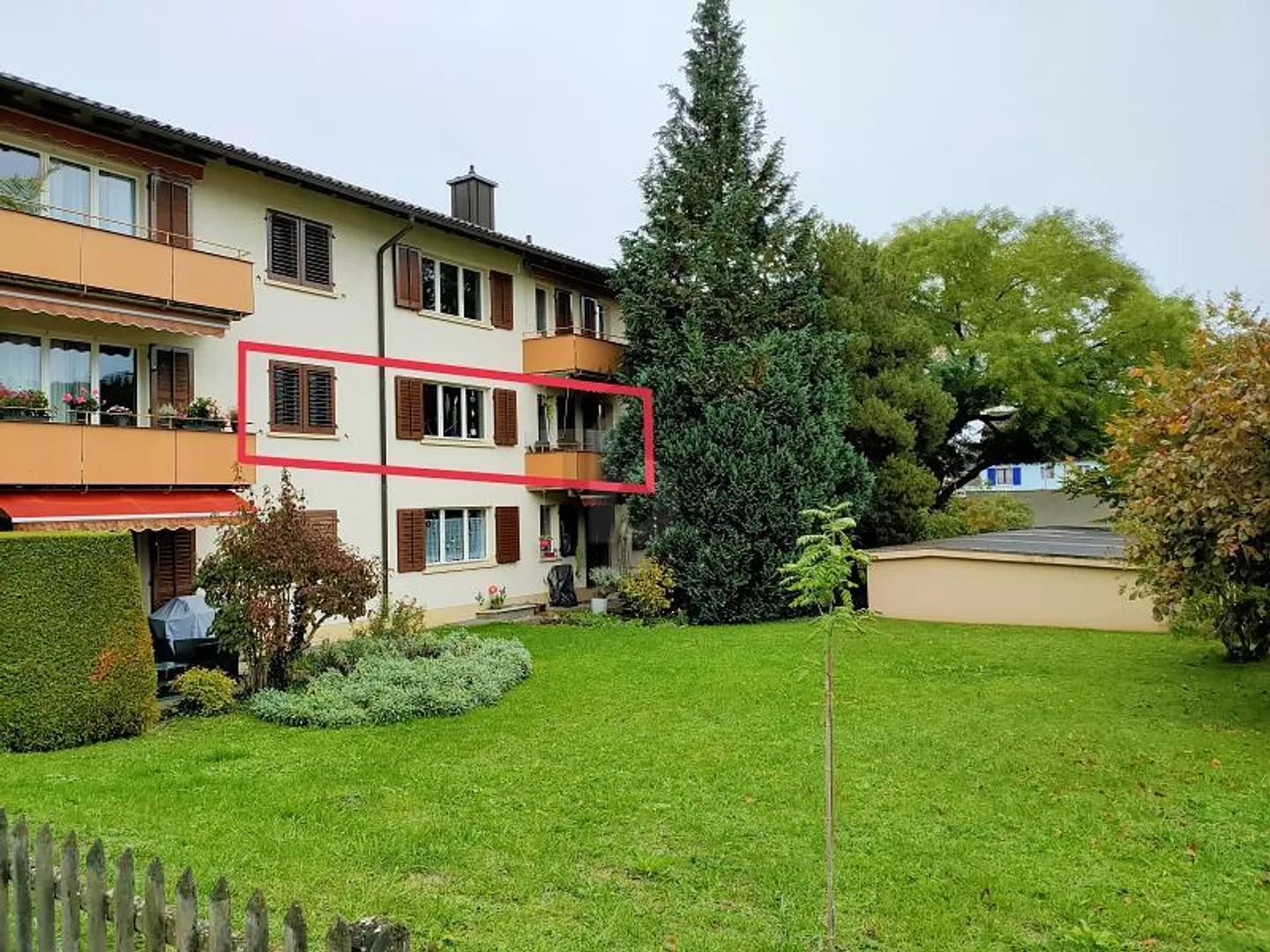 Dans un emplacement populaire et calme - Photo 1 sur 5