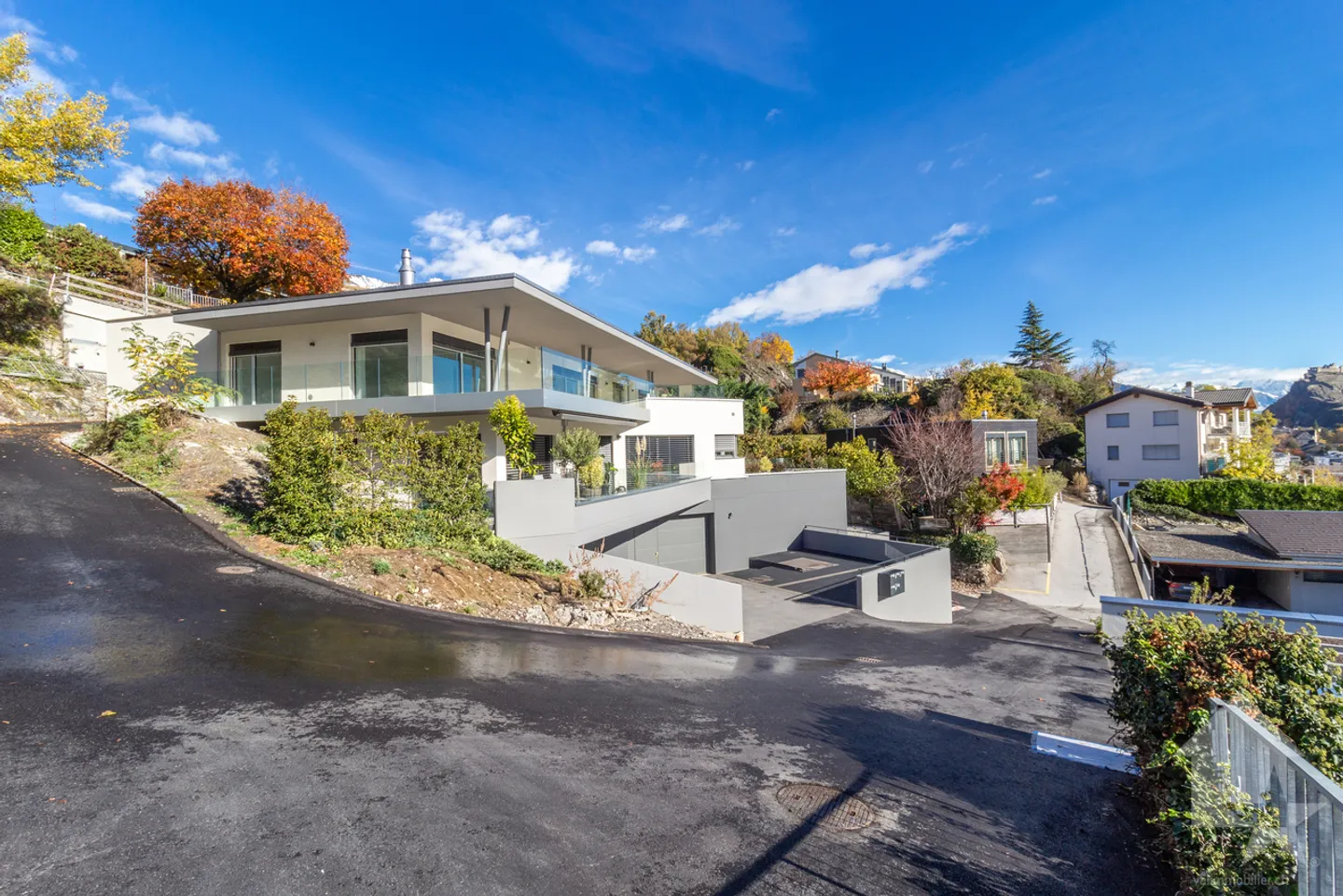 Geräumige 7,5-Zimmer-Penthouse mit Panoramaterrasse - Foto 2 von 16