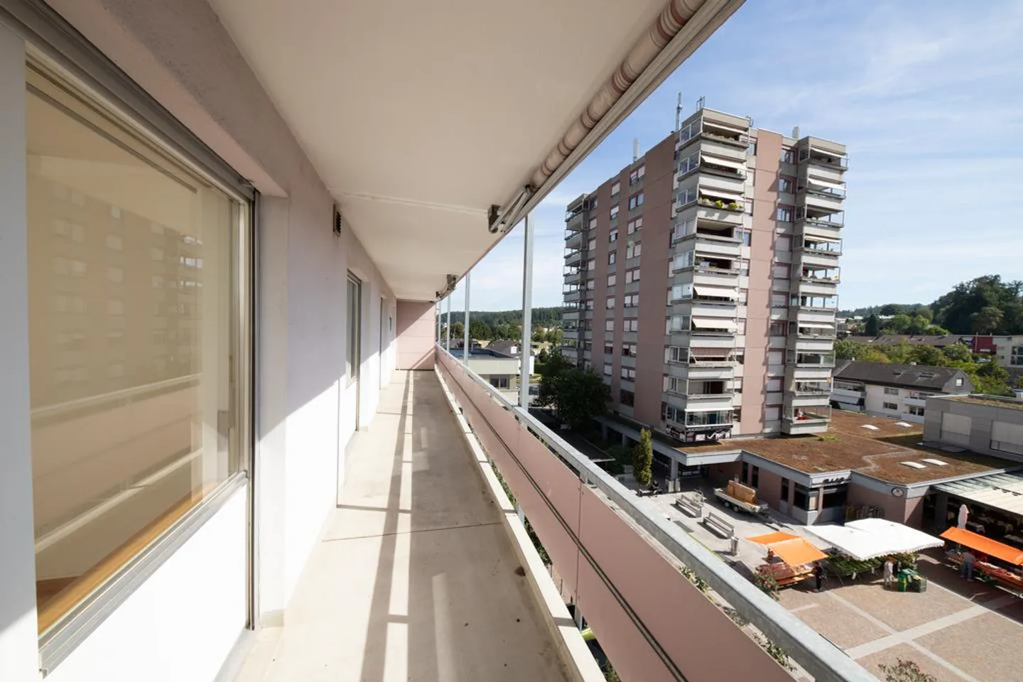 Light-flooded 3-room apartment in Therwil - Photo 5 of 6