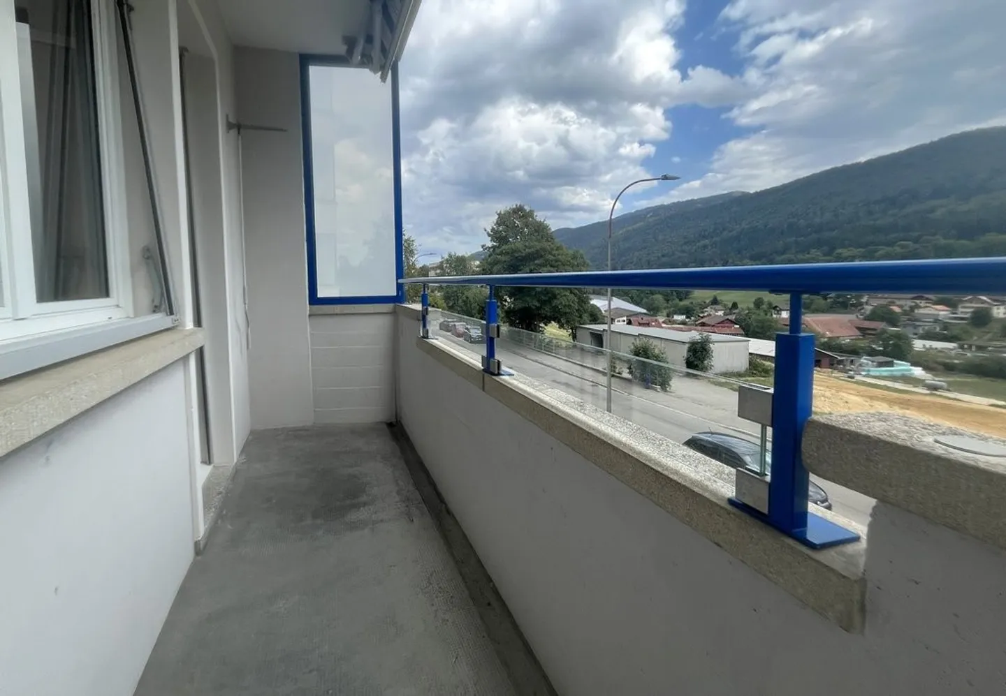 Bell'appartamento con vista libera sulla catena del Chasseral - Foto 7 di 8