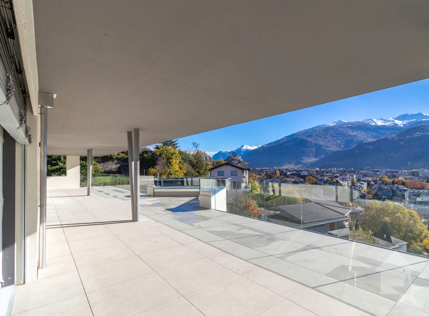 Geräumige 7,5-Zimmer-Penthouse mit Panoramaterrasse - Foto 14 von 16