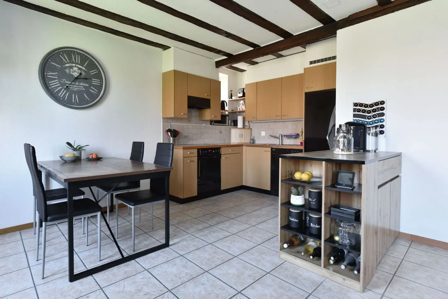 Charmant appartement 4,5 pièces à Coffrane - Photo 2 sur 4