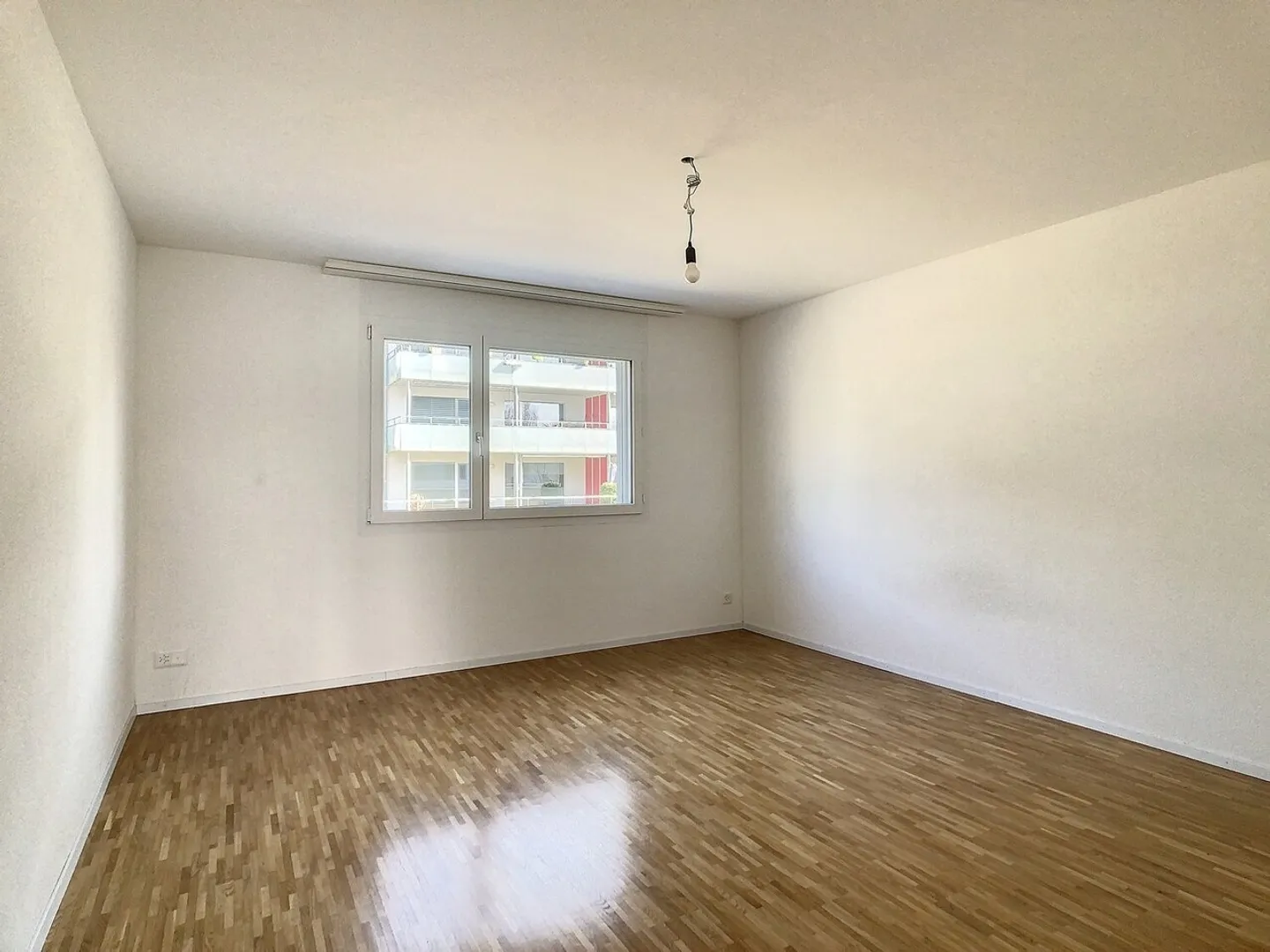 Charmant appartement 2½ pces - Photo 2 sur 9