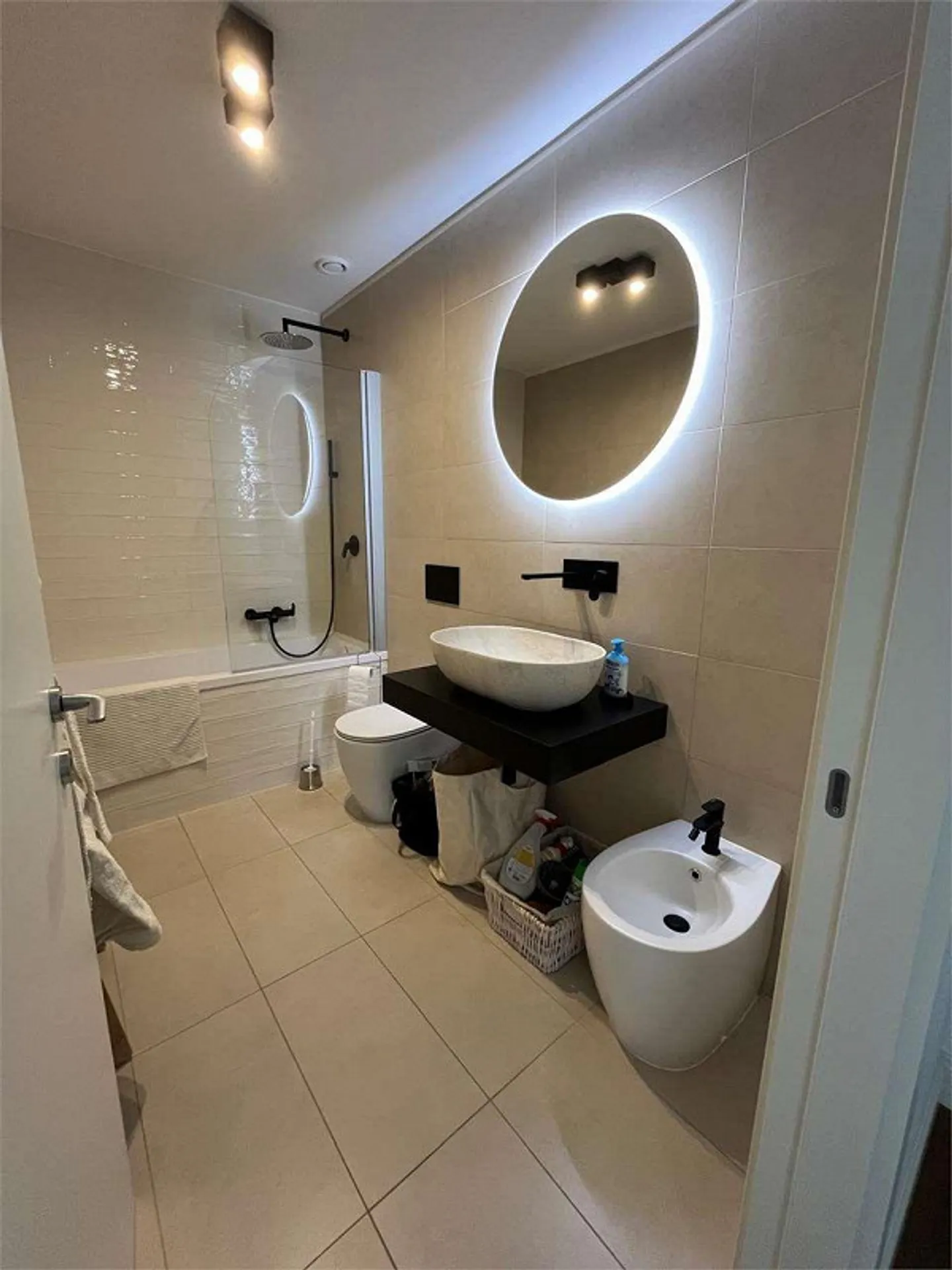 Lugano in a central position modern and bright 3.5 room apartment - Photo 7 of 10