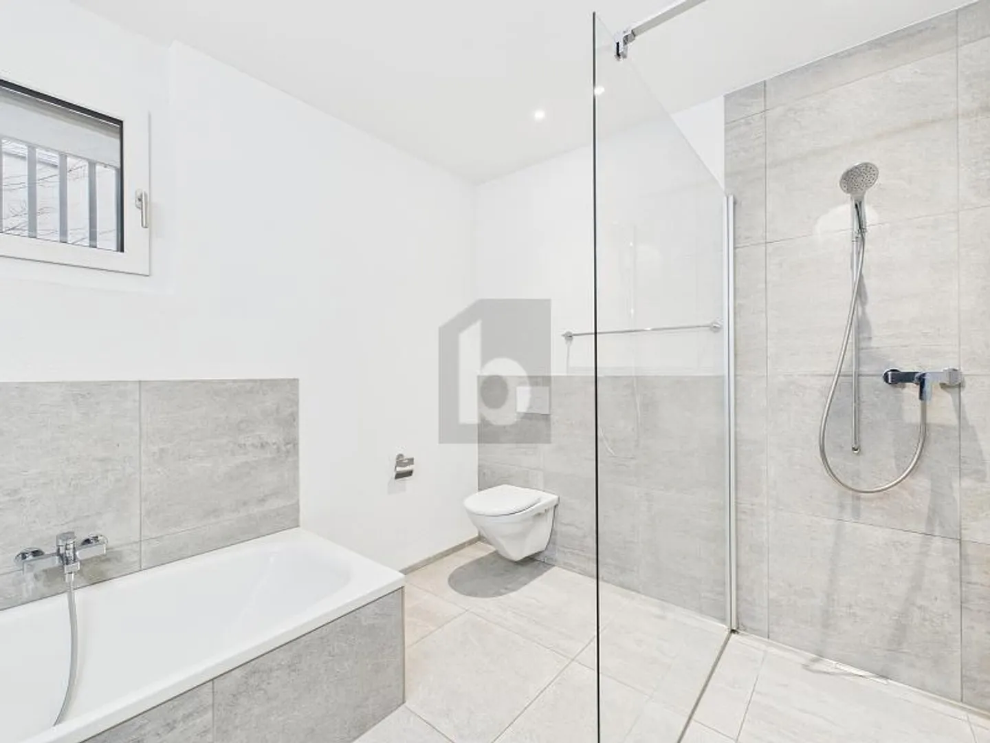 ATTRACTIVE AND MODERN - Photo 5 of 6