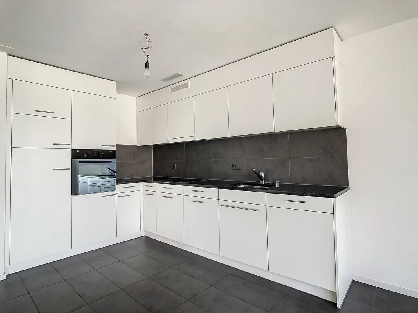 Charmant appartement 2½ pces - Photo 3 sur 9