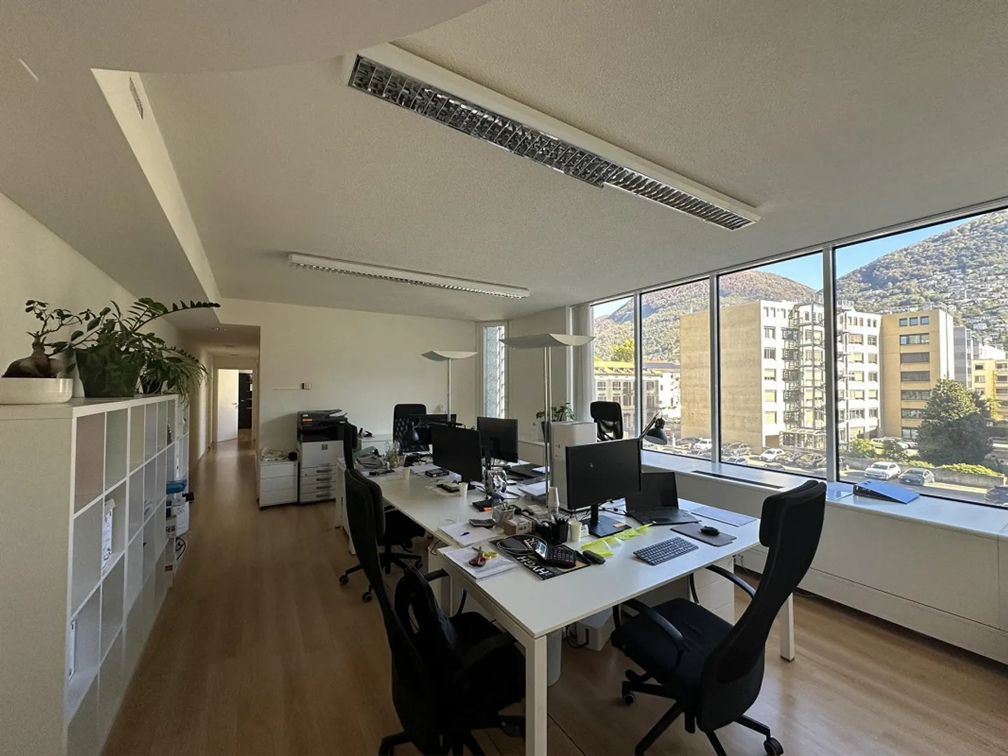 ZU VERMIETEN HELL UND PANORAMISCHES BÜRO SEMI-ZENTRALE GEGEND - Foto 2 von 10