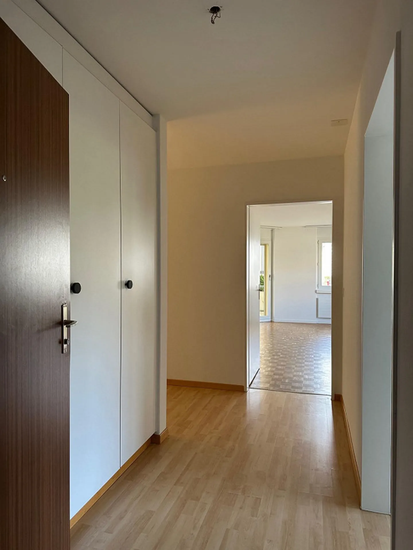 4.5-room apartment on the 1st floor for rent in 8047 Zurich - Photo 7 of 11