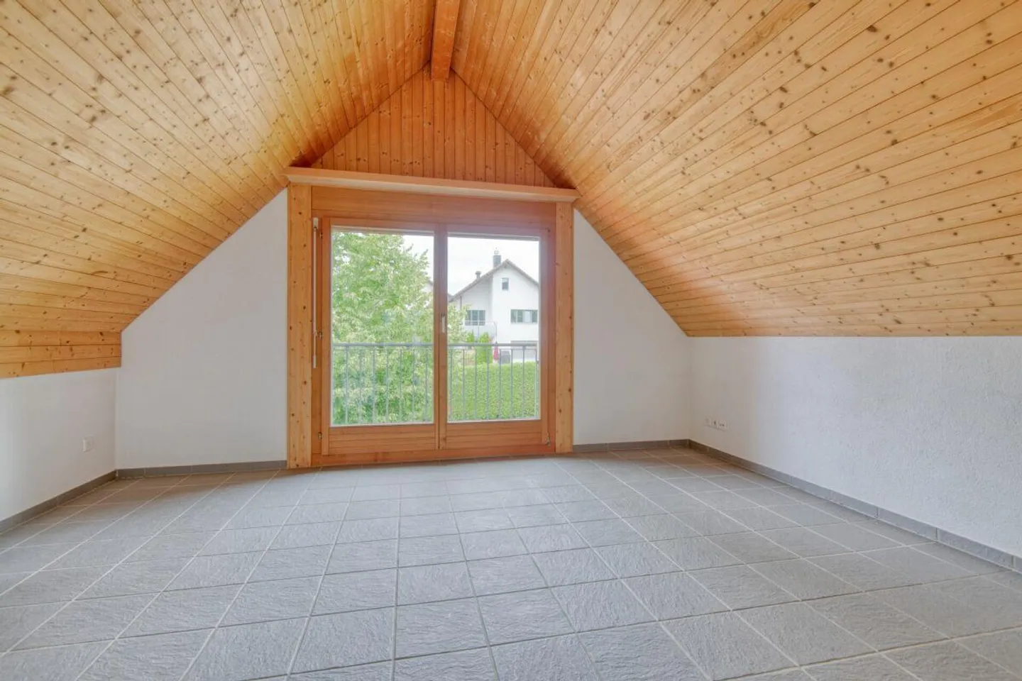 Vivere tranquilli, utilizzare con intelligenza - Casa a schiera di 4,5 stanze con opzione per ospiti - Foto 5 di 12
