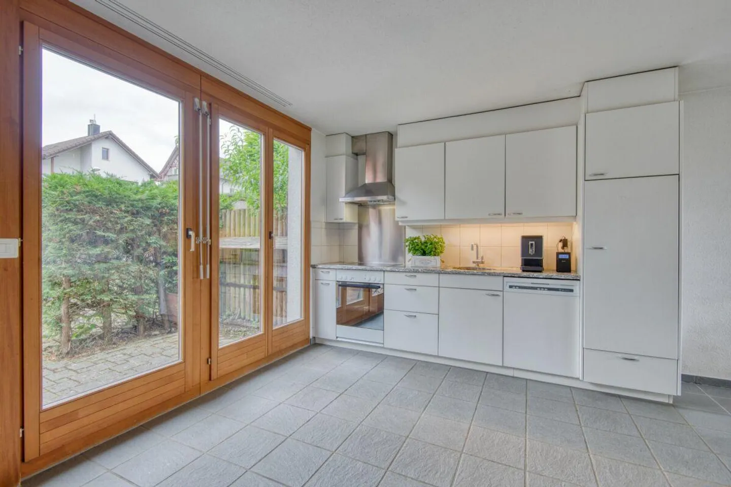 Vivere tranquilli, utilizzare con intelligenza - Casa a schiera di 4,5 stanze con opzione per ospiti - Foto 4 di 12