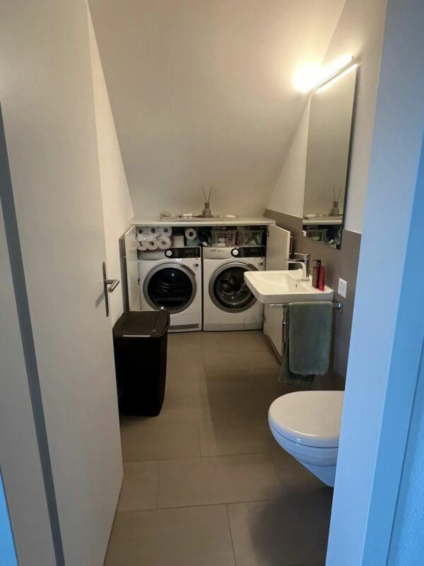 Appartement spacieux et lumineux de 4,5 pièces - Photo 2 sur 14