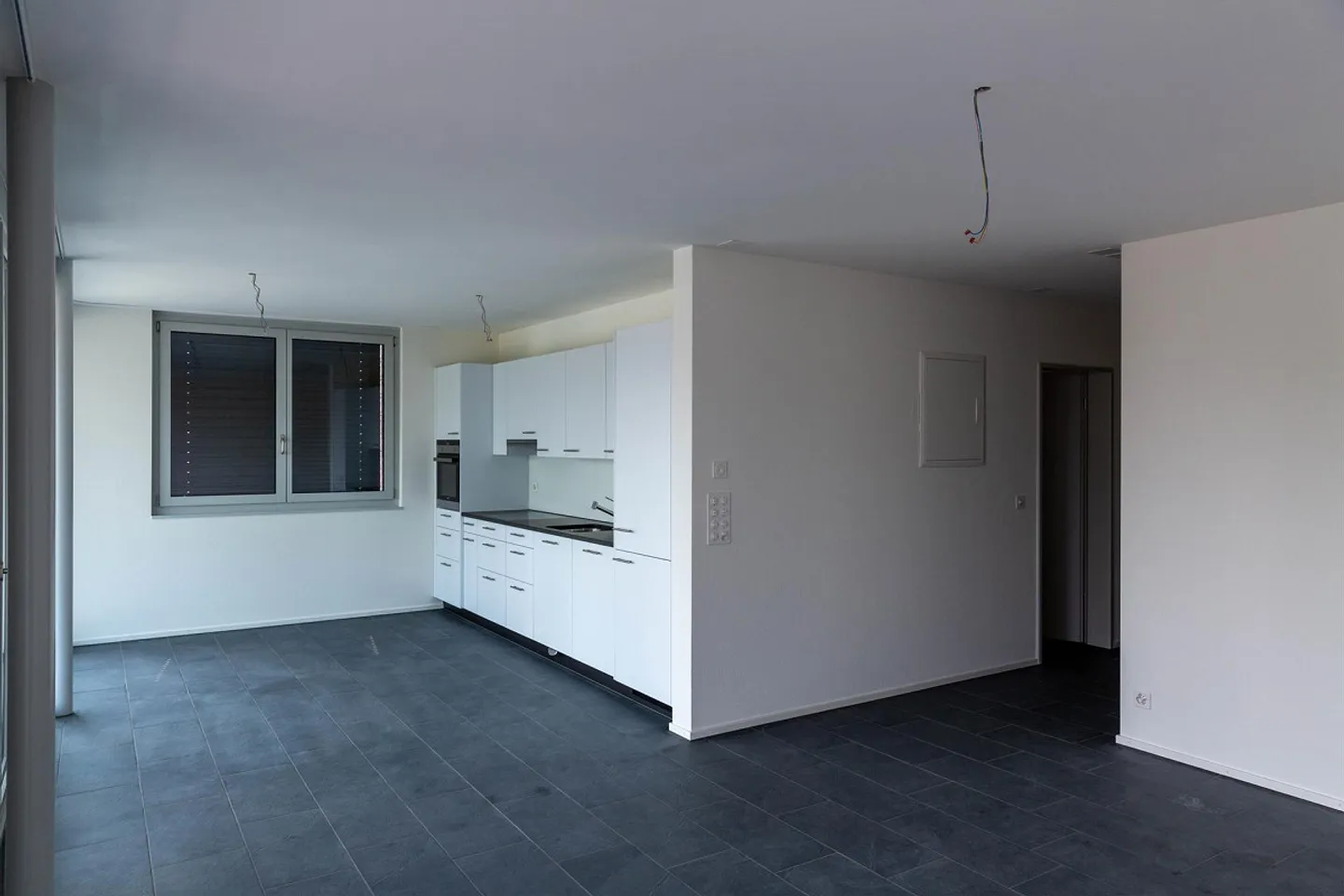 Moderno appartamento di 2,5 stanze con loggia e giardino d'inverno - Foto 4 di 5
