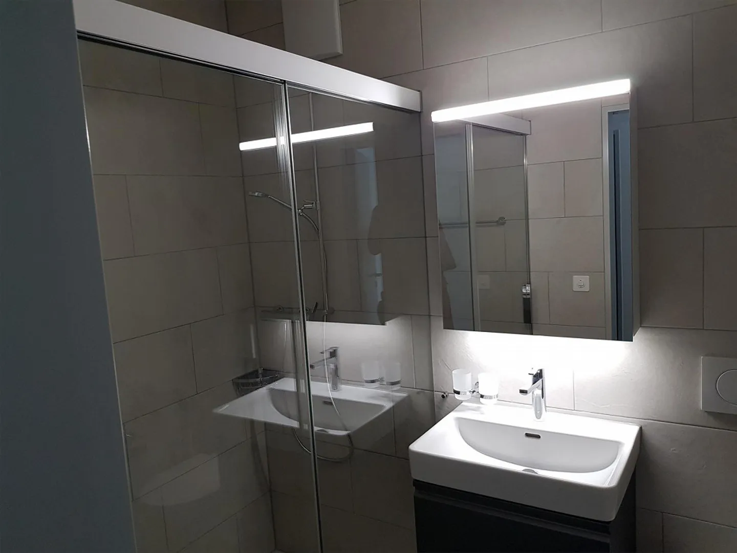 Moderno appartamento di 2,5 stanze con loggia e giardino d'inverno - Foto 5 di 5