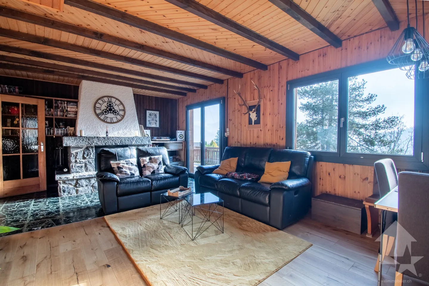 Miex, spacious 7.5-room partially renovated chalet - Photo 5 of 26