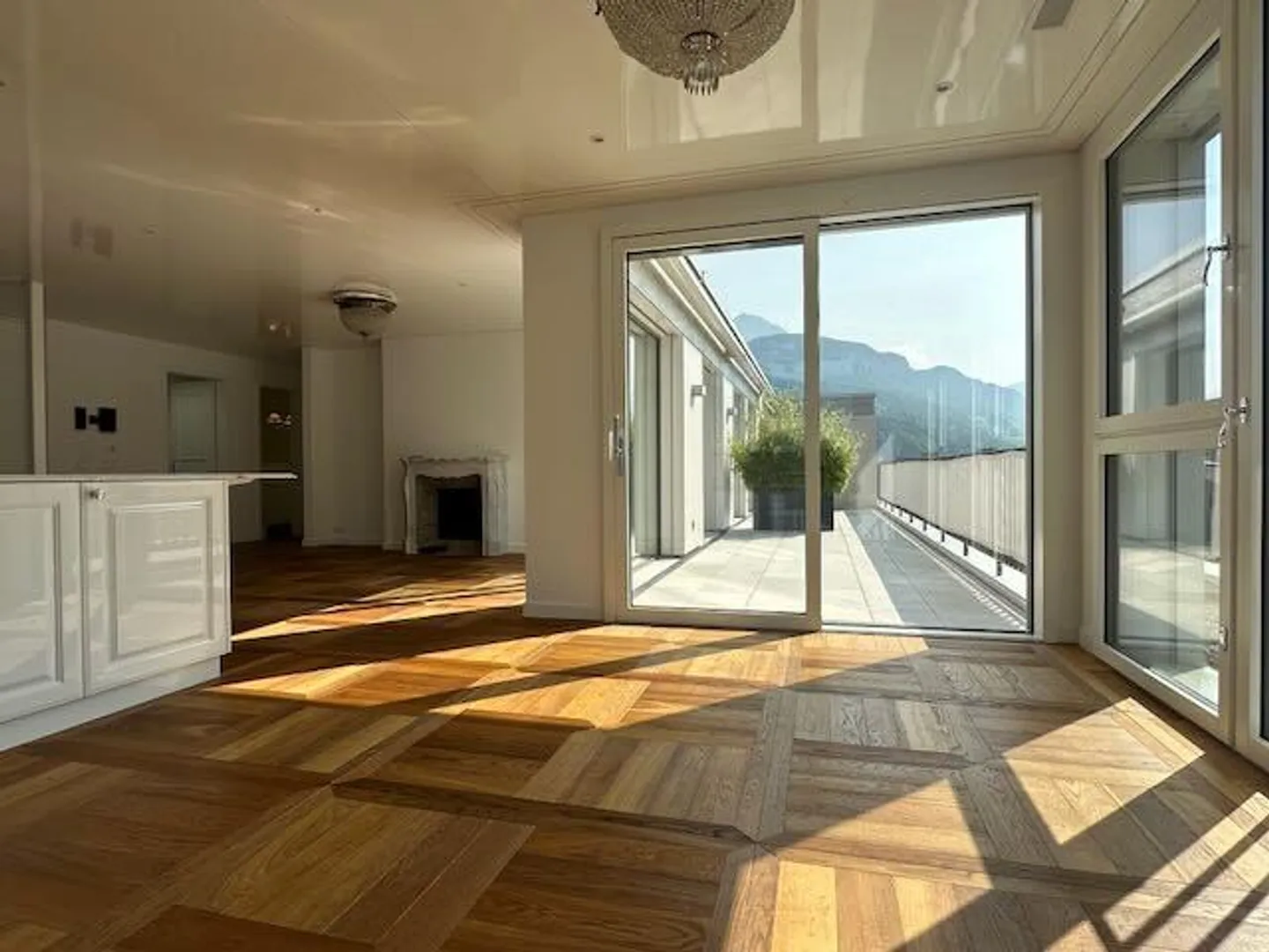 Appartamento attico esclusivo con grande terrazza direttamente nel centro - Foto 11 di 22