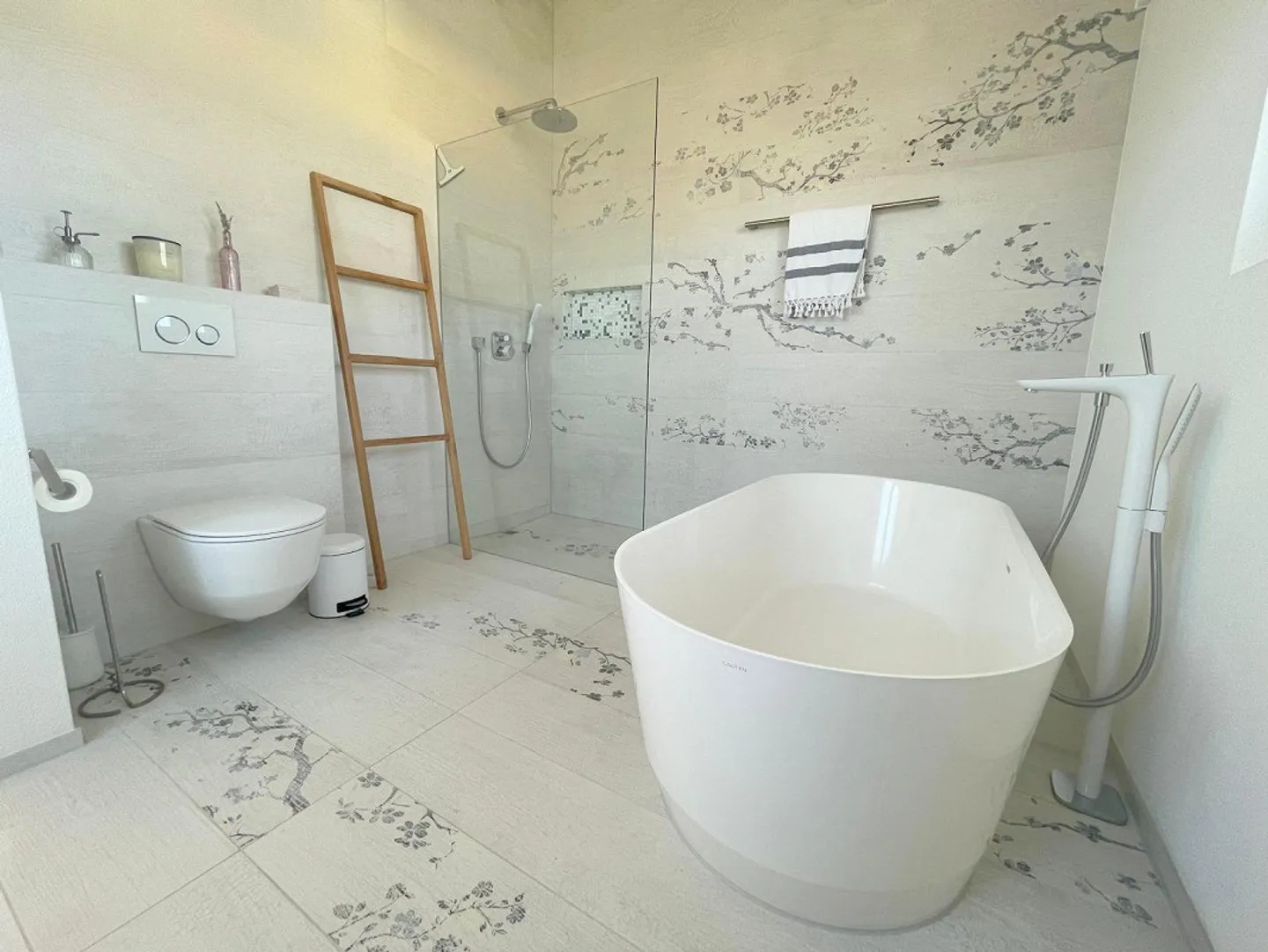Exclusive Single-Family Home in a Quiet Prime Location in Gempen - Photo 5 of 14