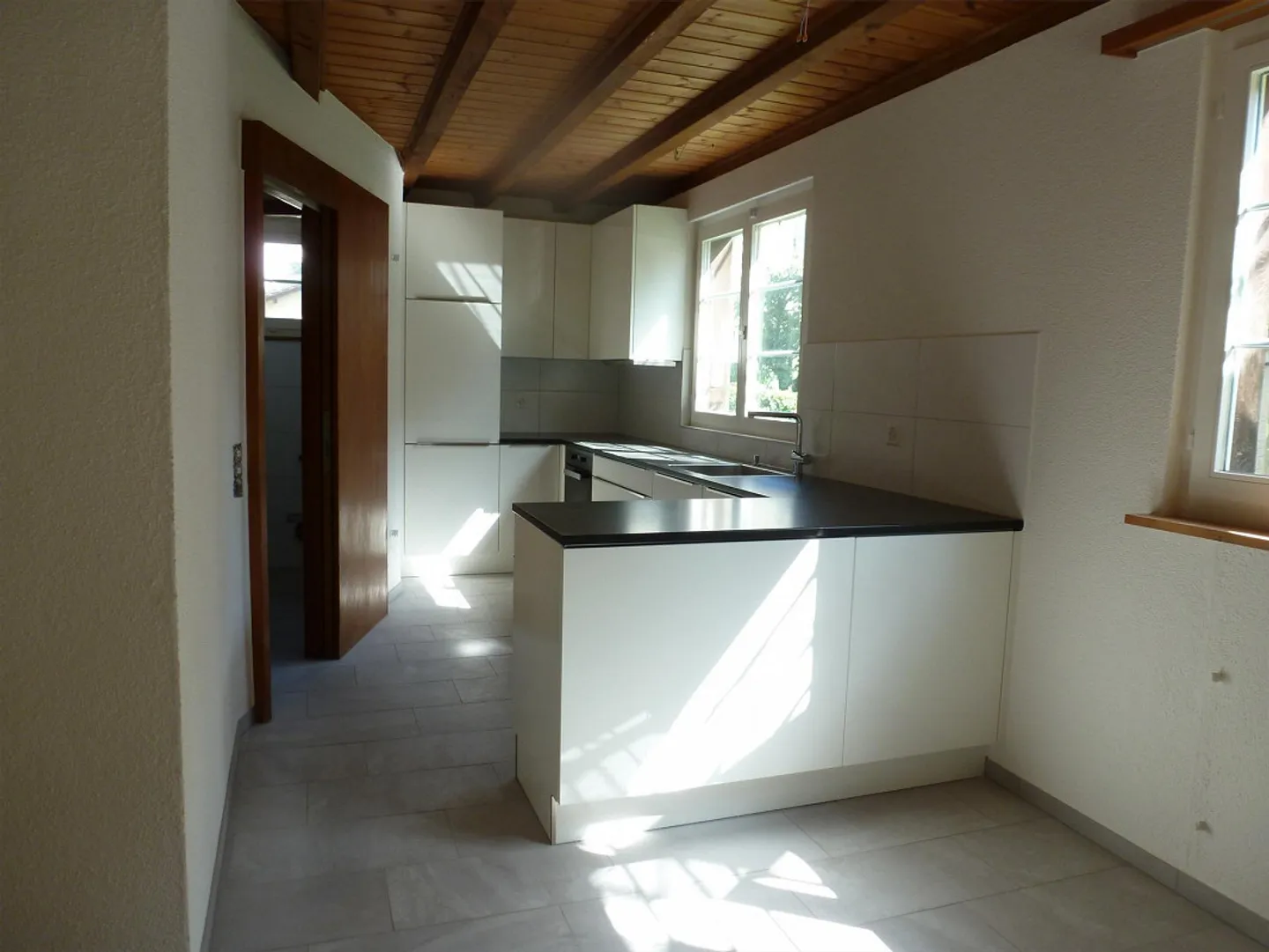 Charmantes Doppelhaus in Allschwil - Foto 2 von 14