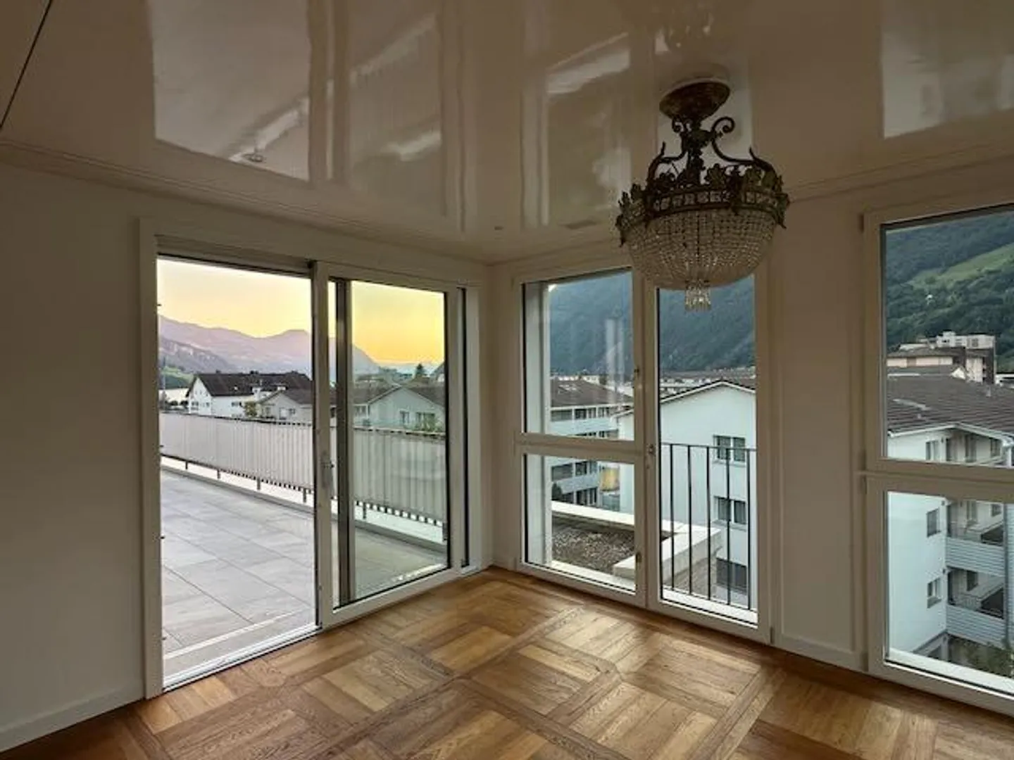 Appartamento attico esclusivo con grande terrazza direttamente nel centro - Foto 13 di 22