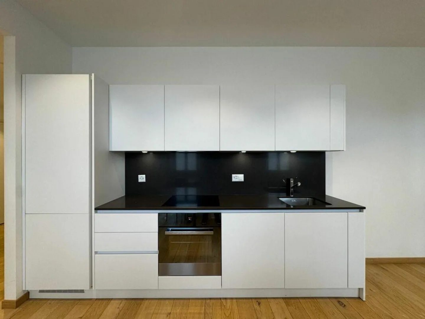 Modern 2.5-Room Apartment - Exclusive District in Lugano - Photo 2 of 9