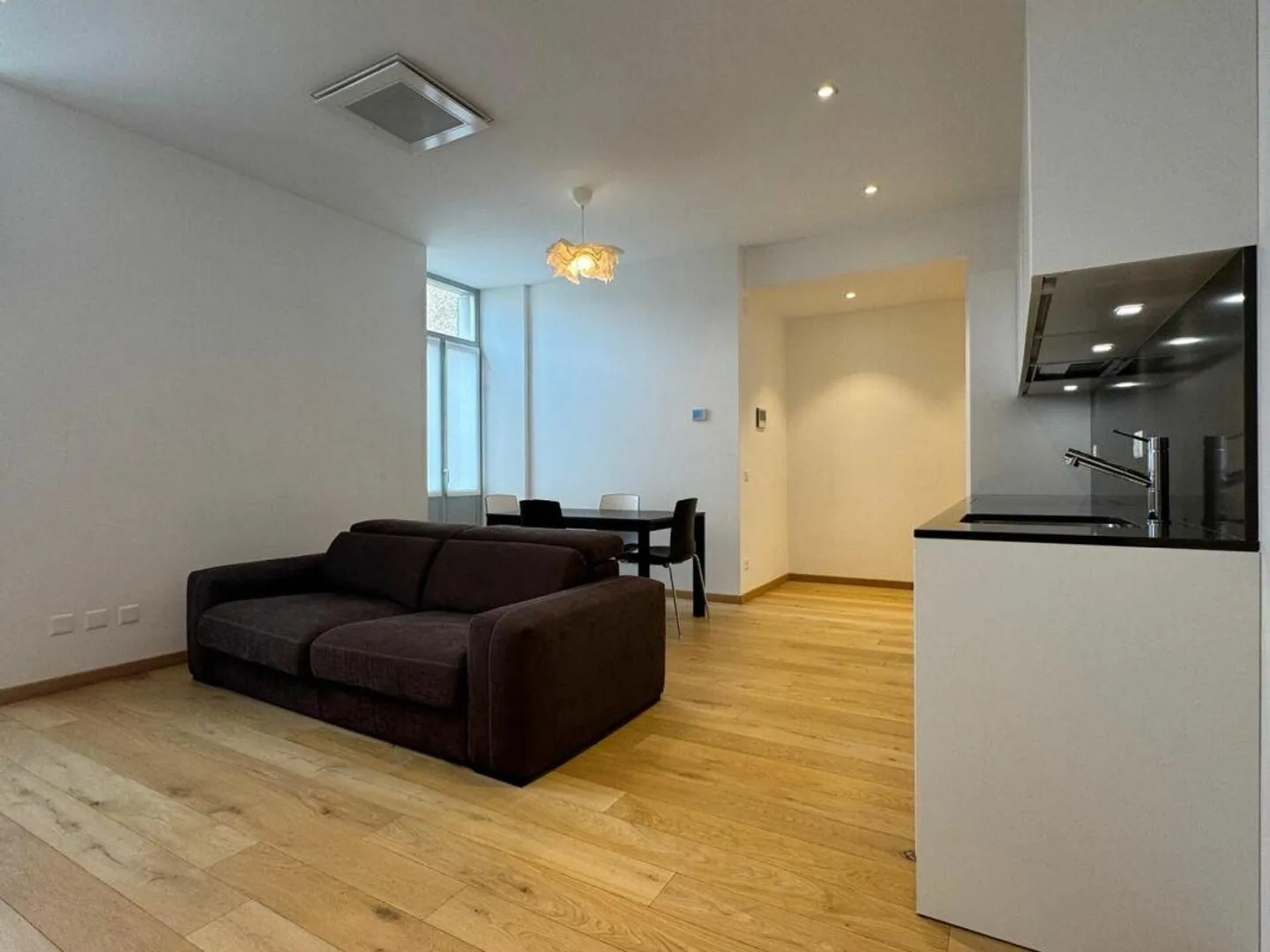 Modern 2.5-Room Apartment - Exclusive District in Lugano - Photo 3 of 9