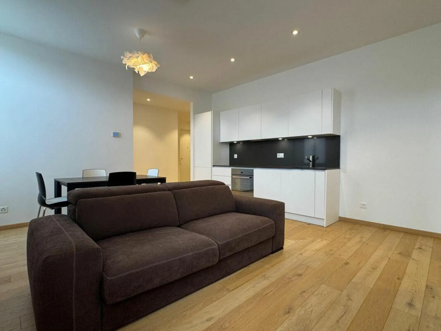 Modern 2.5-Room Apartment - Exclusive District in Lugano - Photo 4 of 9