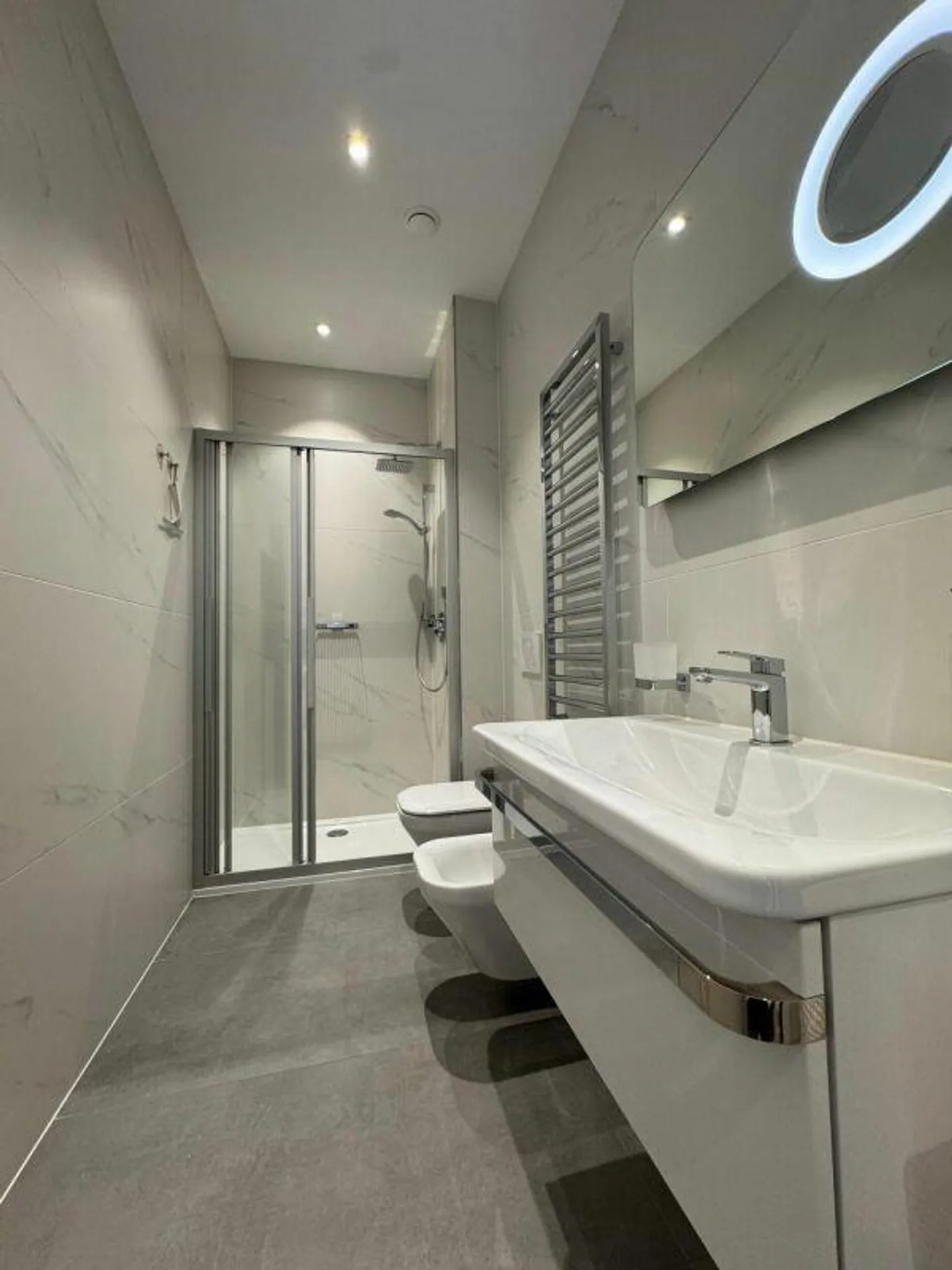 Modern 2.5-Room Apartment - Exclusive District in Lugano - Photo 7 of 9