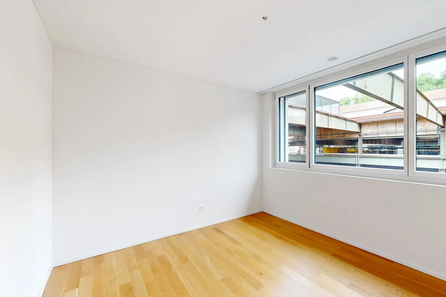 Punto forte moderno della vita nella fonderia d'acciaio! - Foto 6 di 9