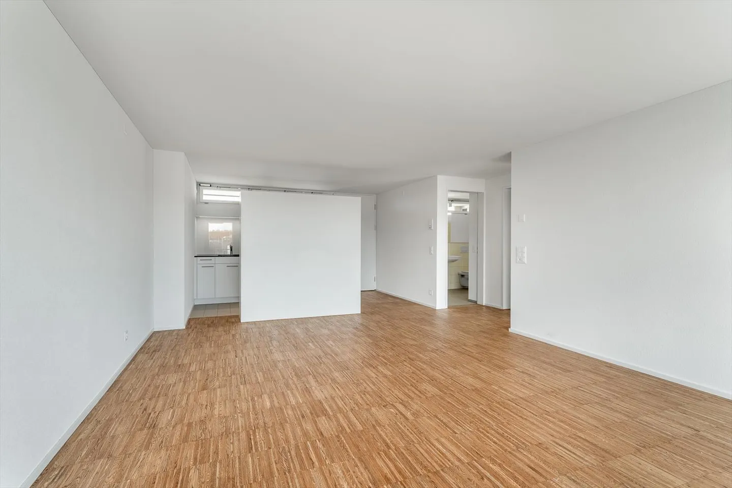 Modern apartment directly at Emmencenter - Photo 3 of 9