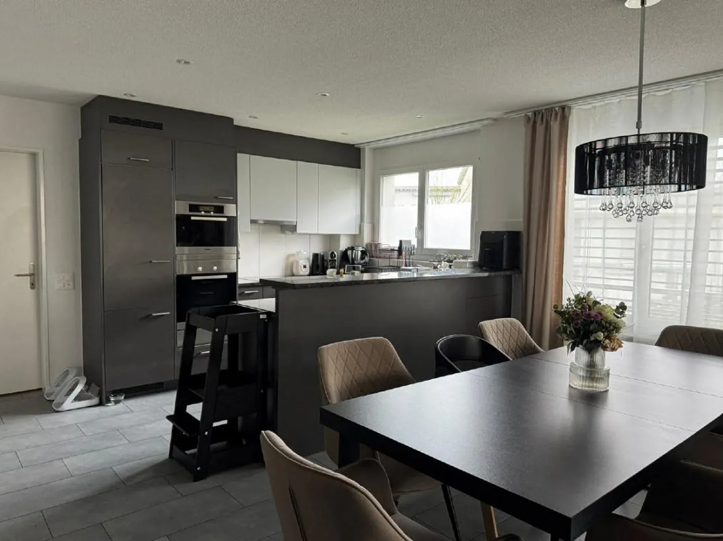 Belle appartement de 3.5 pièces avec patio - Photo 2 sur 13