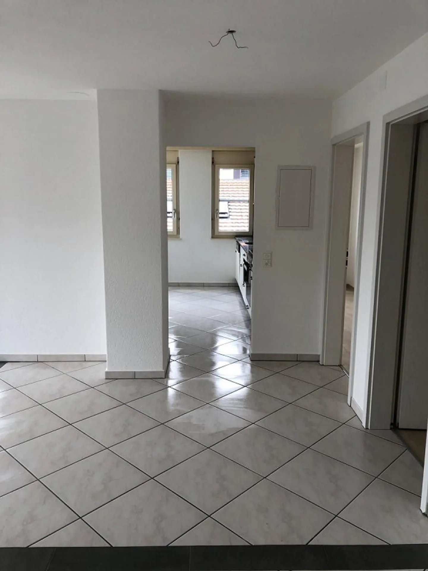 Appartement spacieux de 4,5 pièces avec balcon - Photo 7 sur 9