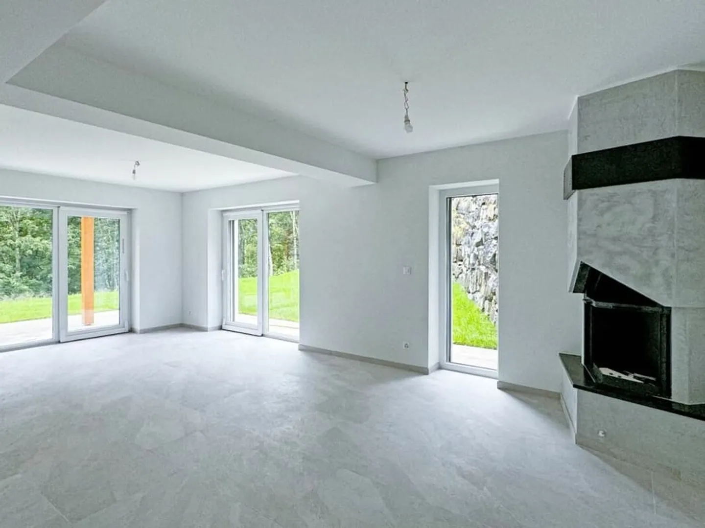 Superbo chalet di 6,5 stanze con ampio terreno di 3.000 m² nel cuore di Troistor - Foto 1 di 13