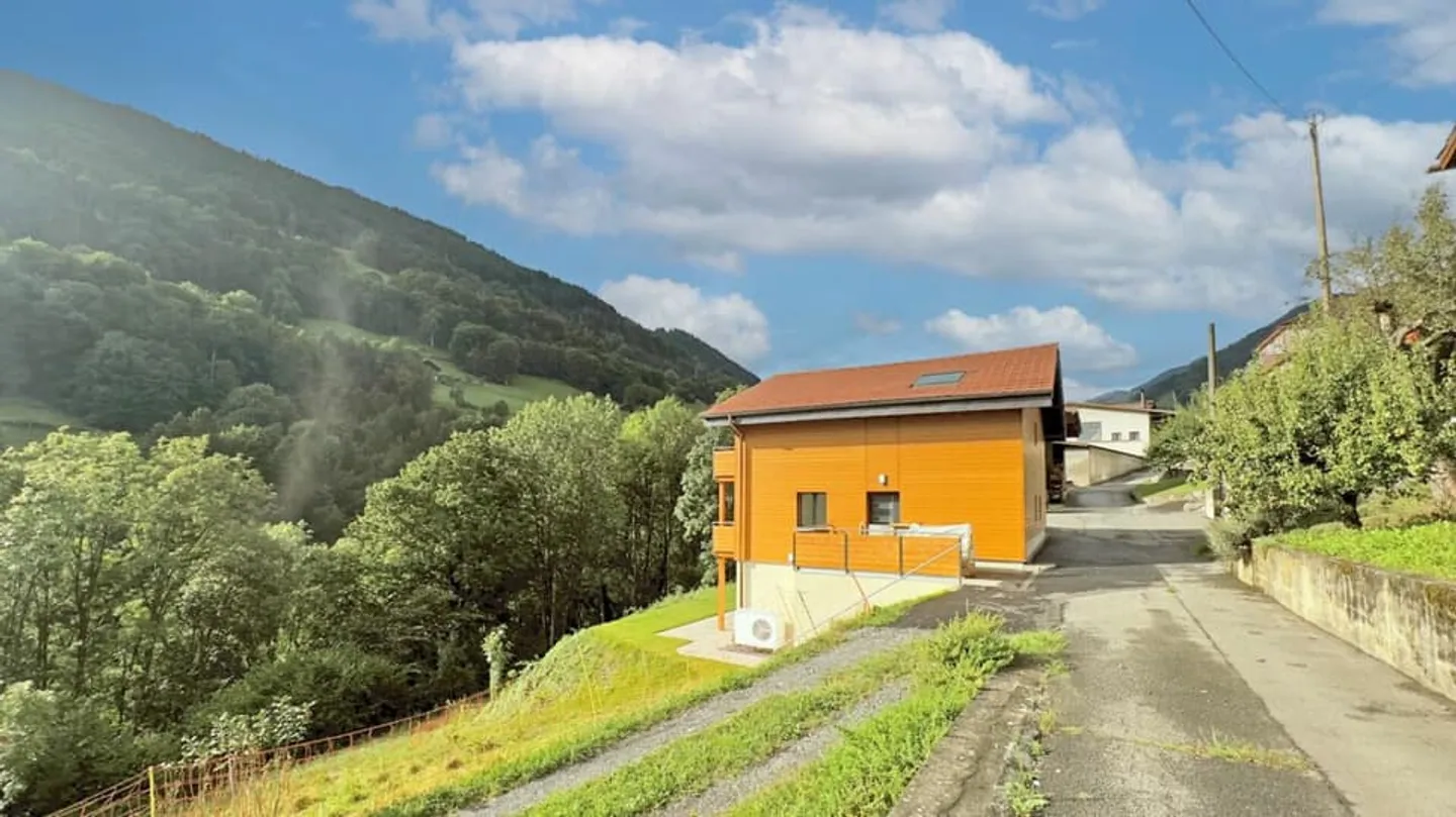 Superbo chalet di 6,5 stanze con ampio terreno di 3.000 m² nel cuore di Troistor - Foto 11 di 13