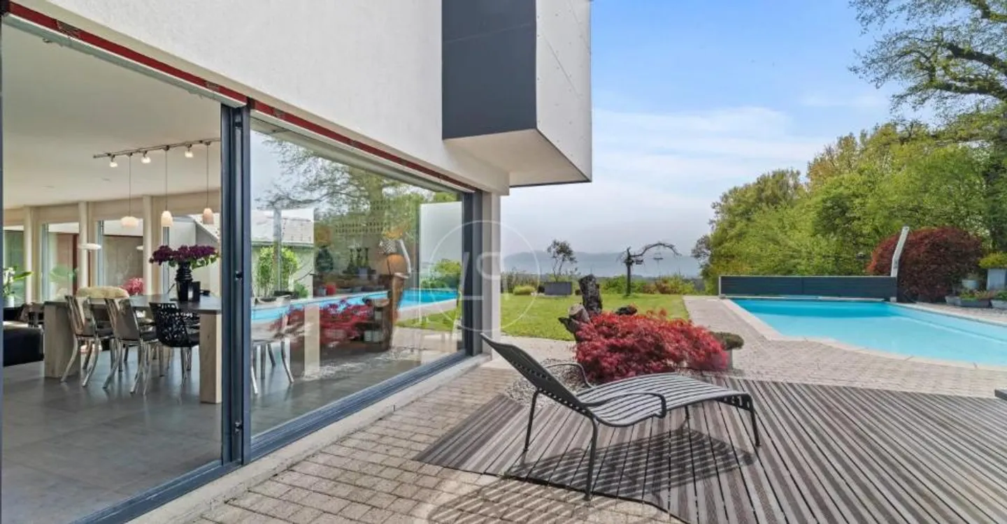 Contemporary Family Home with Pool - Photo 6 of 13