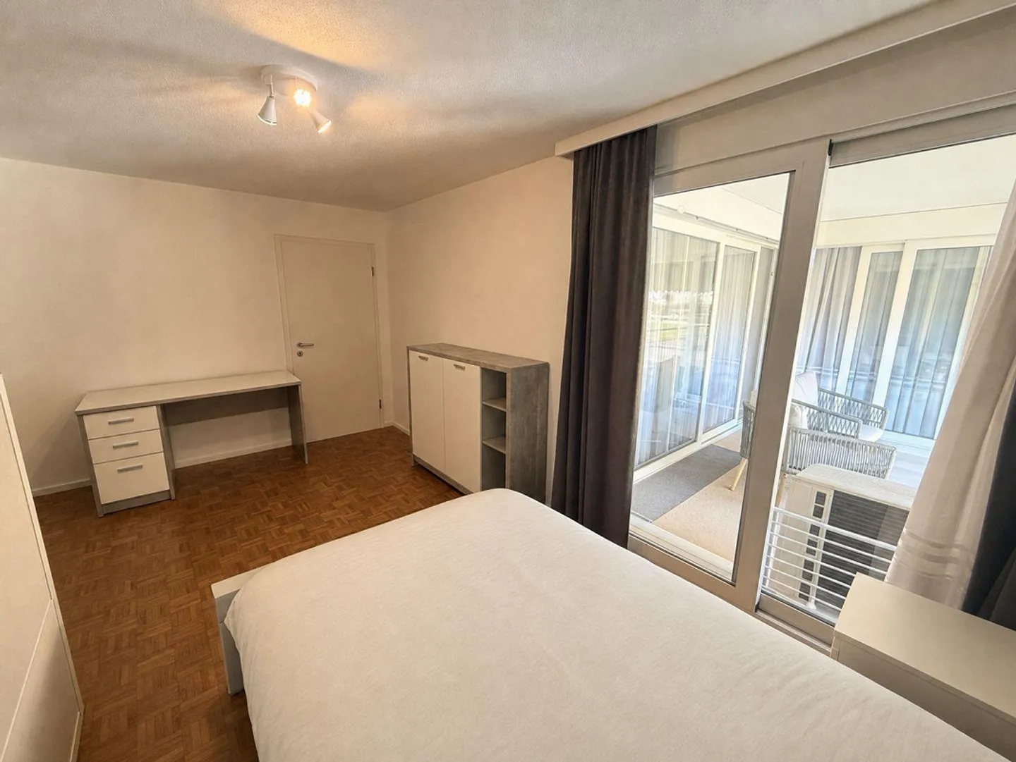 Élégant 4.5 pièces avec 2 terrasses et 3 places de parking à Gordola - Photo 11 sur 14