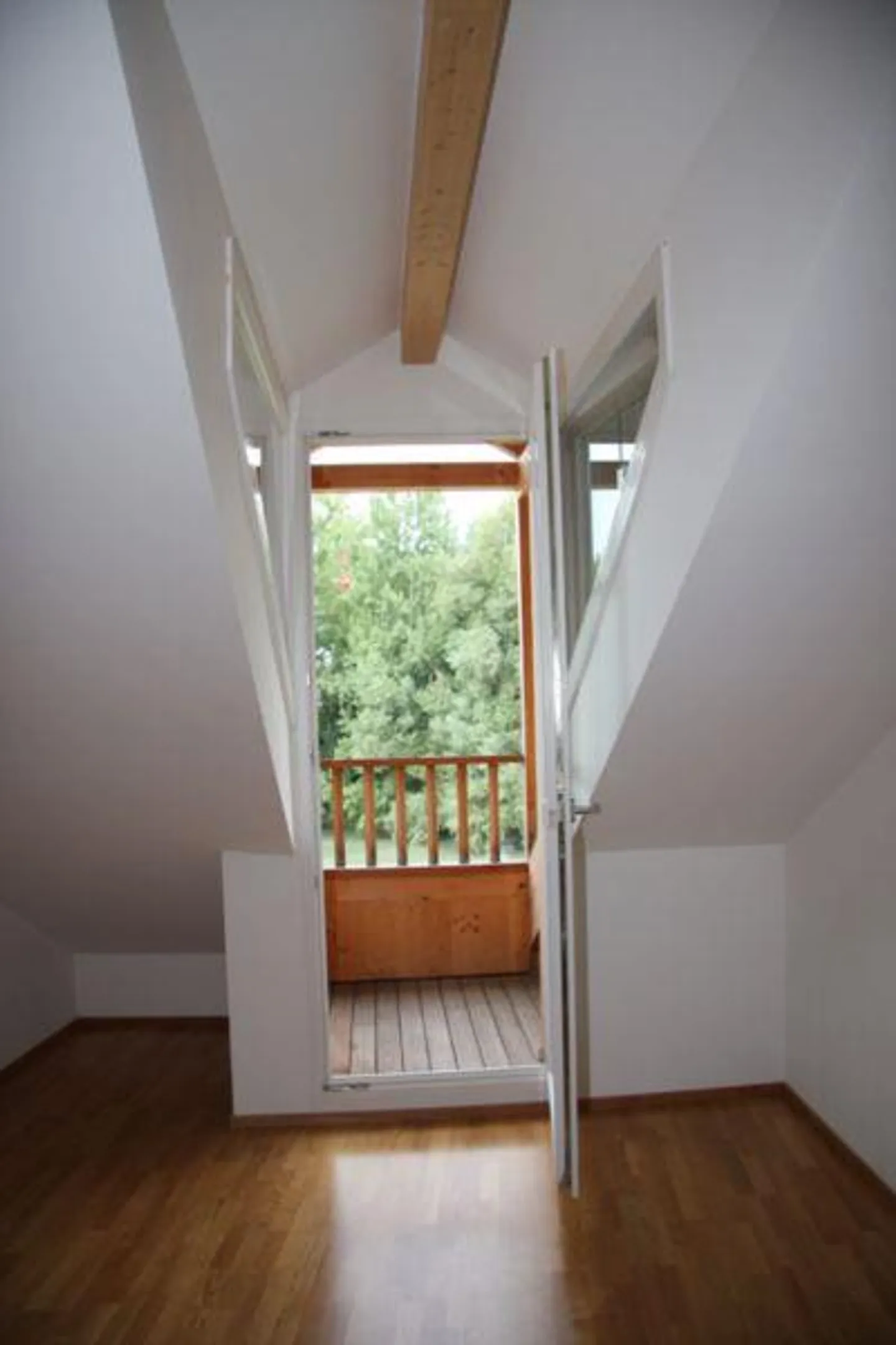 Appartamento mansardato nel centro storico di Mellingen - Foto 5 di 6