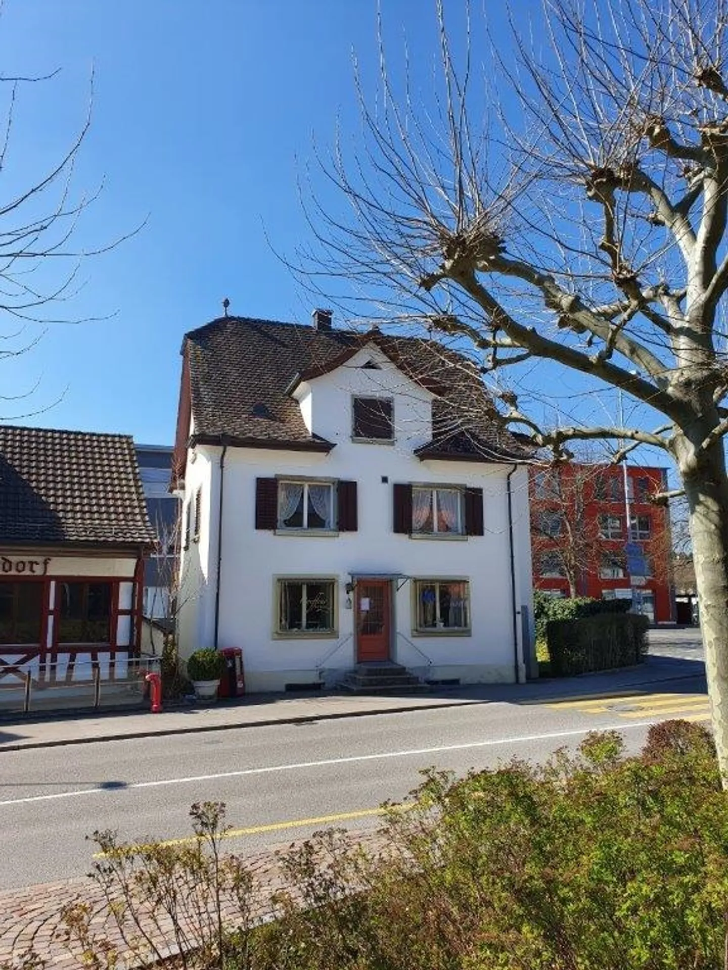 Spazio commerciale in una posizione centrale - Foto 1 di 4