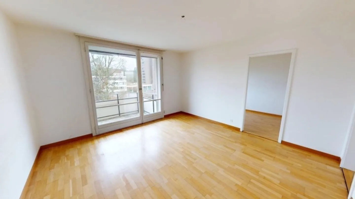 Appartamento 4 locali non arredato in affitto temporaneo a Zurigo-Oerlikon (fino al 31.03.2026) - Foto 3 di 10