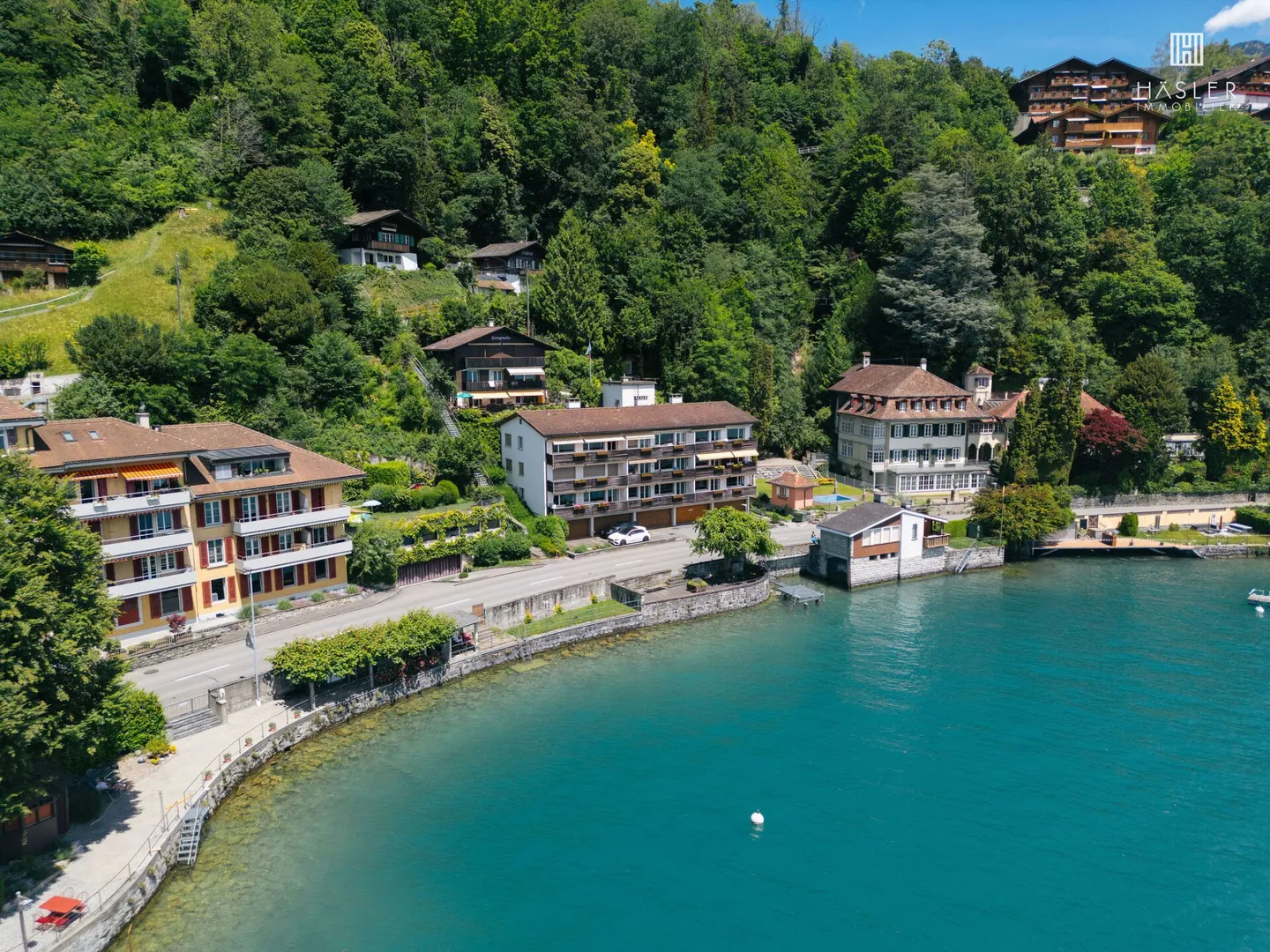 3½-Room Holiday Apartment on the Shore of Lake Thun with Swimming Area - Photo 1 of 10