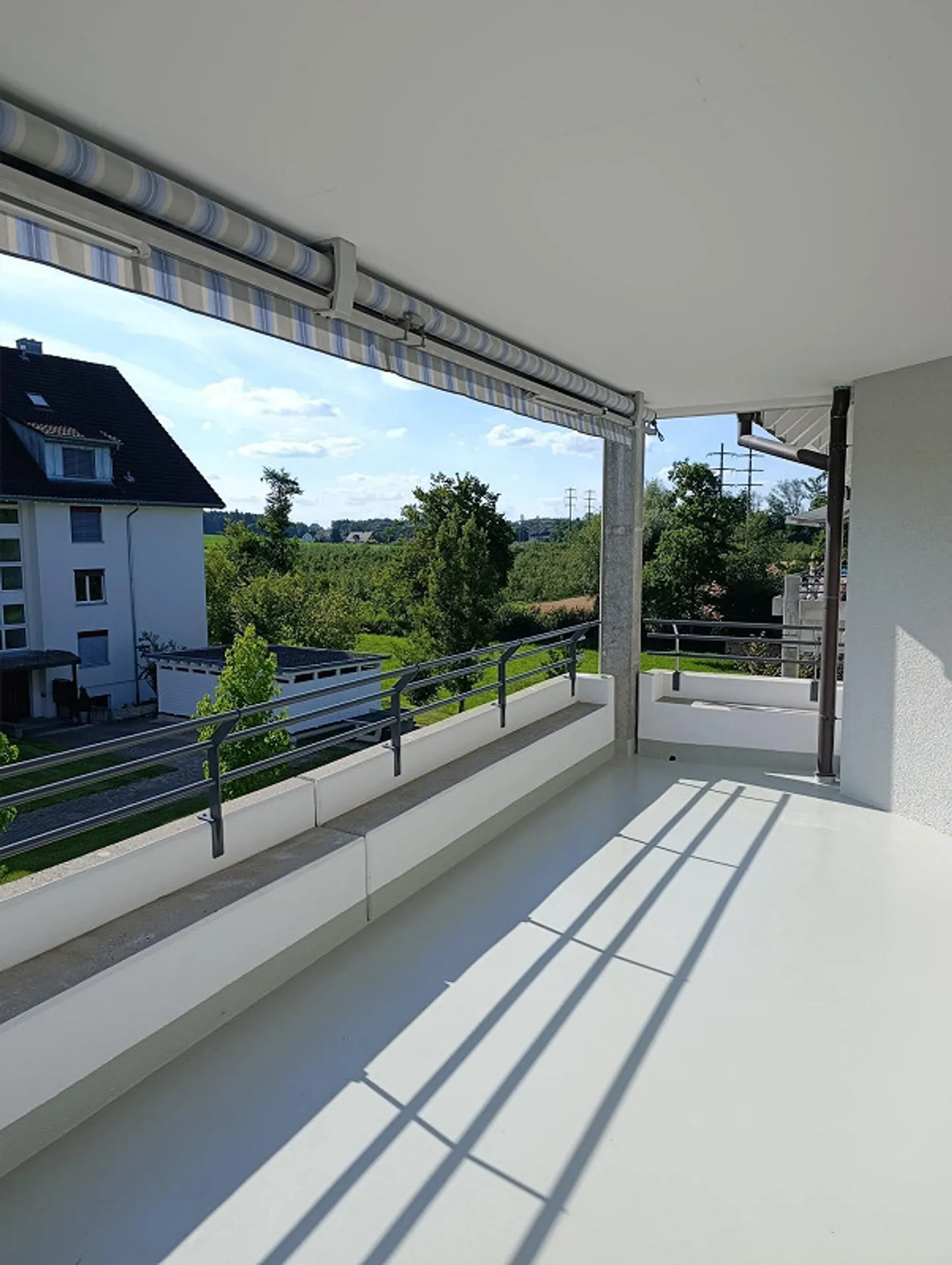 4 1/2 Zimmer Wohnung - Foto 1 von 15