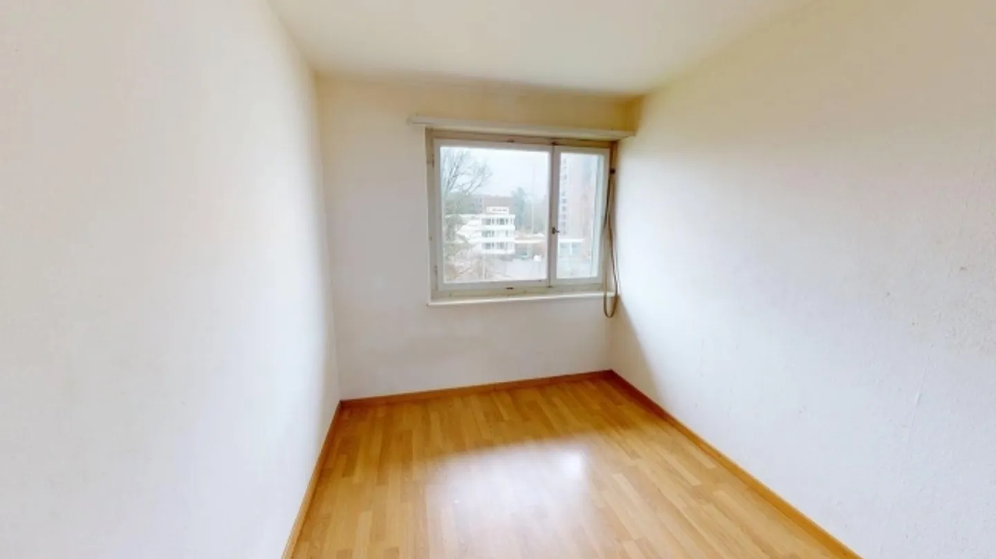 Appartamento 4 locali non arredato in affitto temporaneo a Zurigo-Oerlikon (fino al 31.03.2026) - Foto 8 di 10