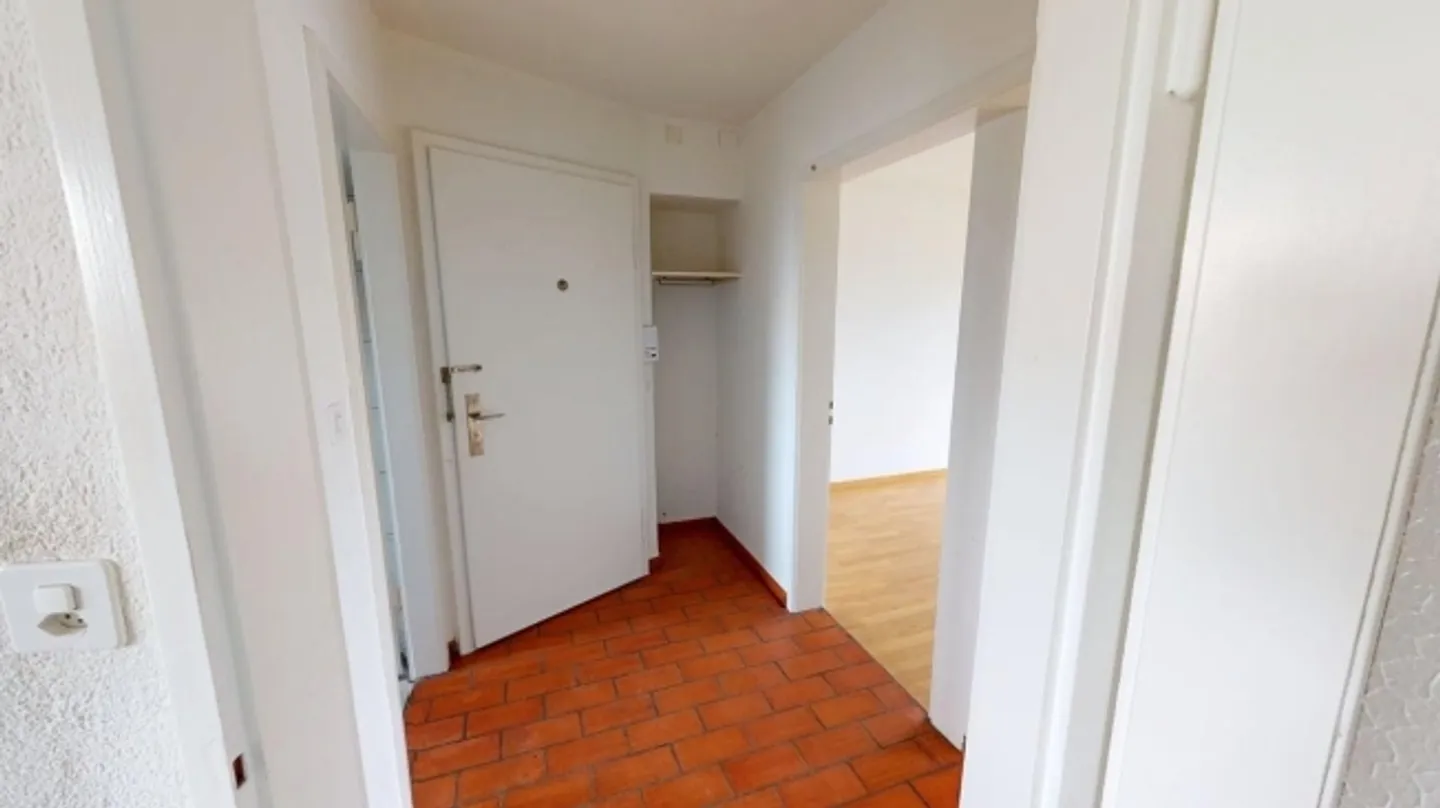 Appartamento 4 locali non arredato in affitto temporaneo a Zurigo-Oerlikon (fino al 31.03.2026) - Foto 5 di 10