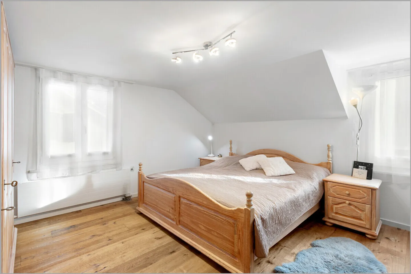Modern Detached Family Home - Photo 9 of 13