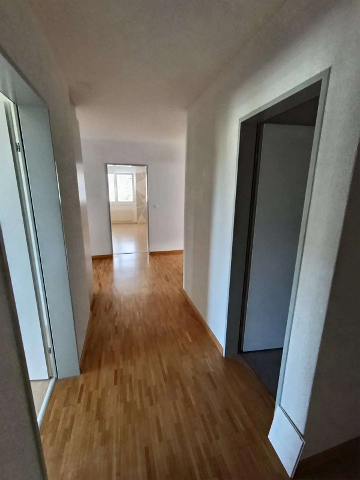 4 1/2 Zimmer Wohnung - Foto 3 von 15