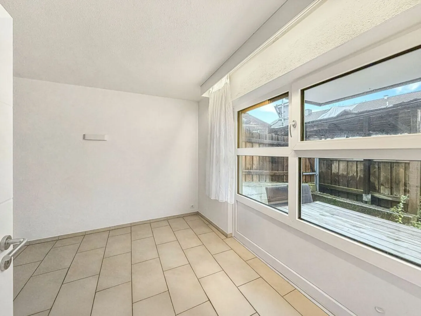 in bevorzugter Wohnlage beim Lindli von Schaffhausen: Attraktive 4.5-Zimmer-Eigentumswohnung - Photo 2 of 32