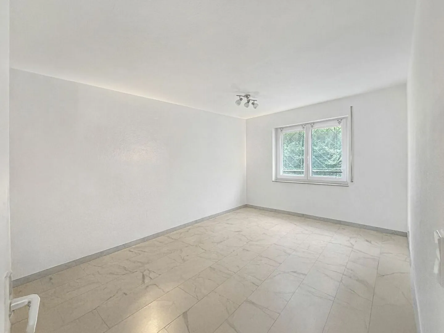 in bevorzugter Wohnlage beim Lindli von Schaffhausen: Attraktive 4.5-Zimmer-Eigentumswohnung - Photo 5 of 32