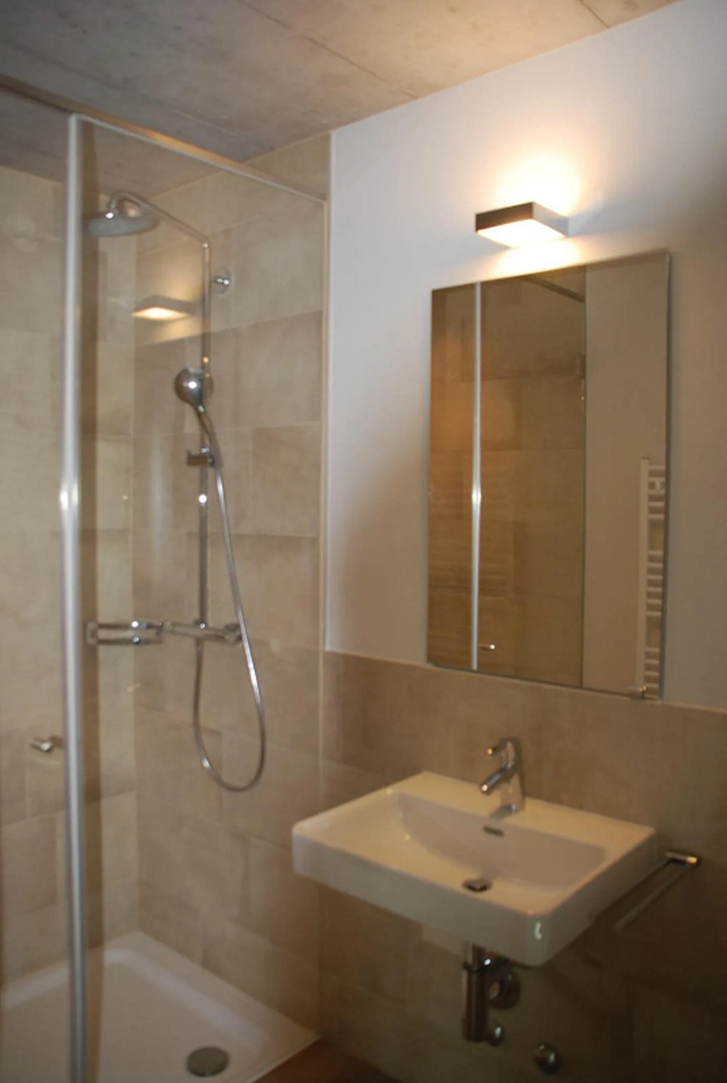 Appartement exceptionnel de 3,5 pièces avec terrasse spacieuse - Photo 8 sur 8