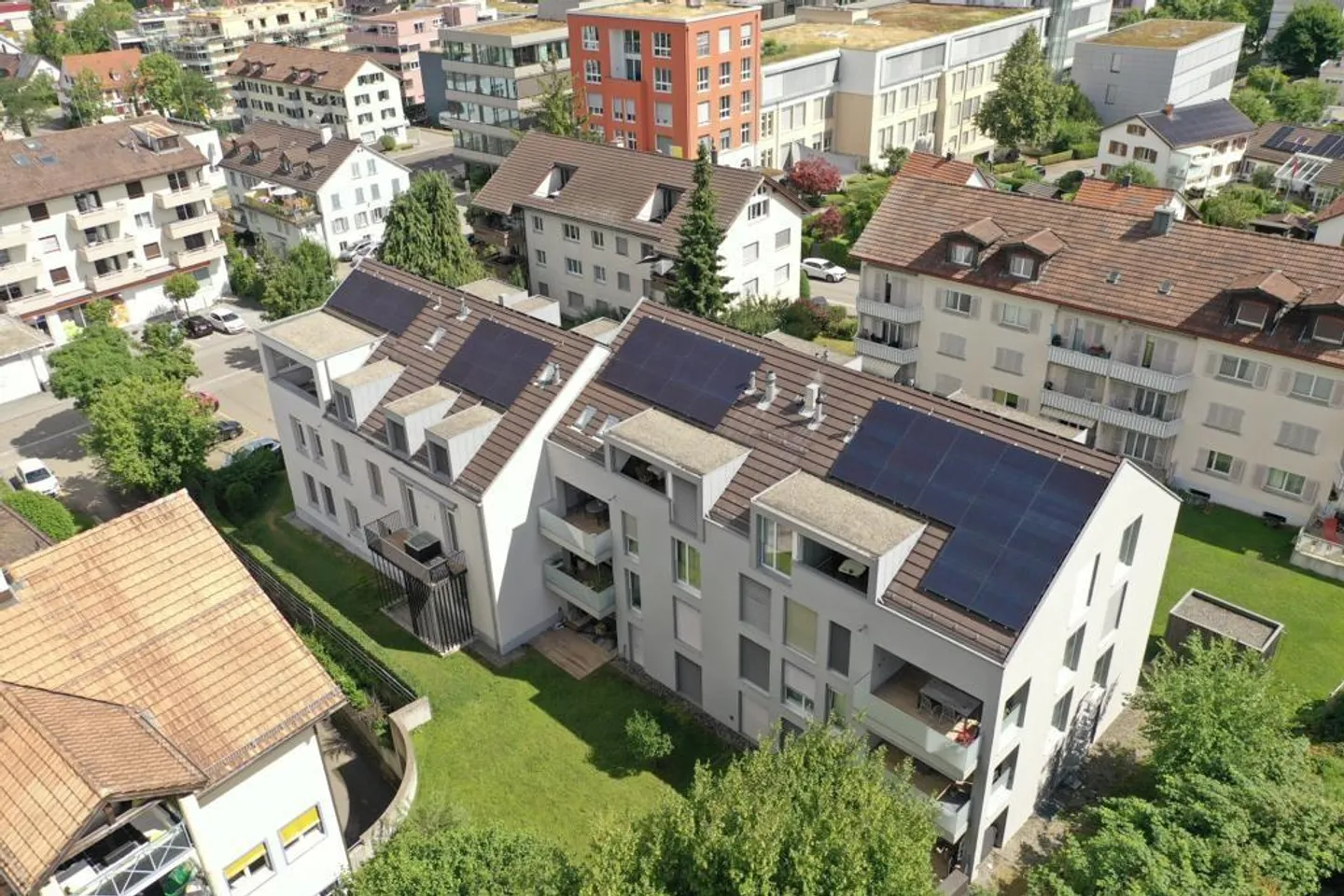 Appartement exceptionnel de 3,5 pièces avec terrasse spacieuse - Photo 1 sur 8